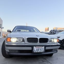 2000 BMW 740iL