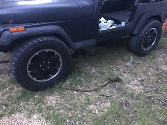 18” jeep rims, 2007 -2012.. I have 5 in very good condition. Make offer. Serious reply’s only