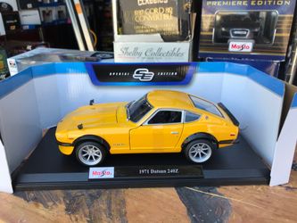 Diecast 71’ Datsun 240Z  1/18 1:18!! More cars/trucks on my page!,,!