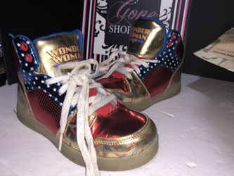 Kids Wonder Woman shoes size 3 T