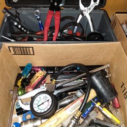 Tool Kit Tools Set Battery Charger Air Compressor Led Work Lights Tool Collection 