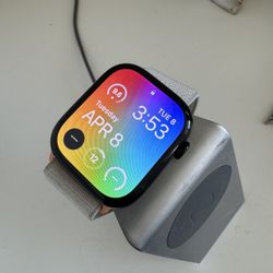 Apple Watch Series 8 (45mm) + MagSafe Duo Charger – Excellent Condition