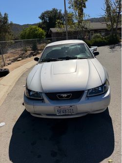 2004 Ford Mustang