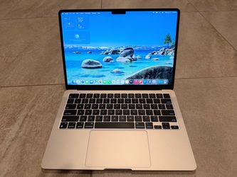 MacBook Air M2 - 13” Screen - 8GB RAM - 256GB HDD - 40w Charger