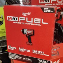 MILWAUKEE M18 FUEL 1/2" HIGH TORQUE IMPACT WRENCH W/ FRICTION RING (TOOL ONLY)