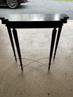 Bombay Company Accent Table Good Condition 