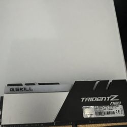32gb DDR4 RAM RGB GSkill Trident Z
