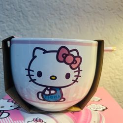New Hello Kitty Ceramic With Chopsticks $25 FIRM ON PRICE 👈🏻