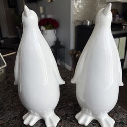 ZGALLERIE PENGUIN SET OF 2 PORCELAIN Z GALLERIE PENGUINS