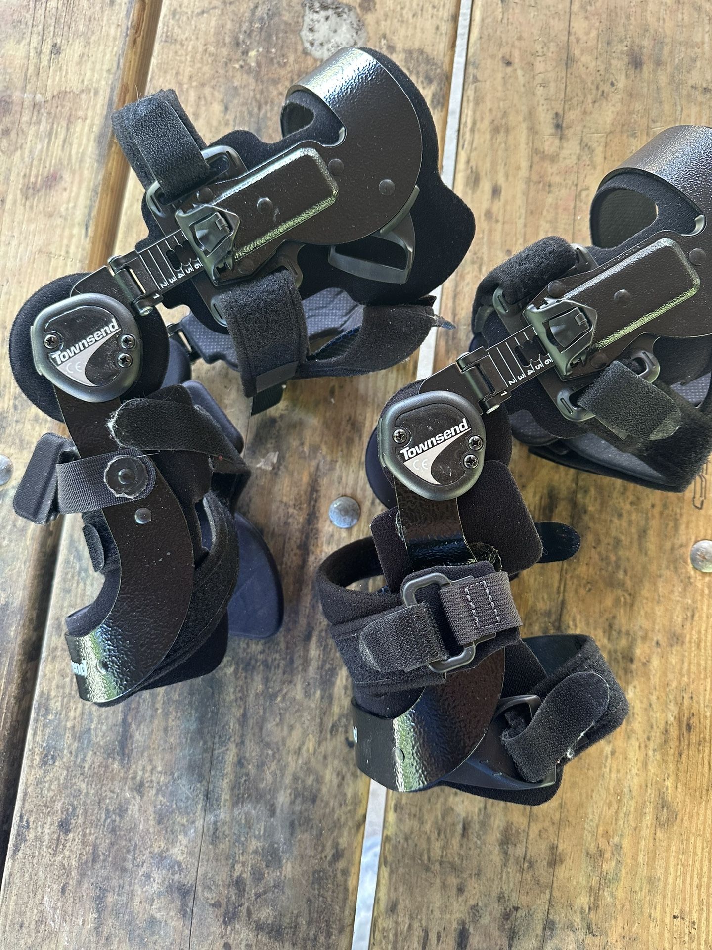 Townsend Rebel Reliever Knee Braces