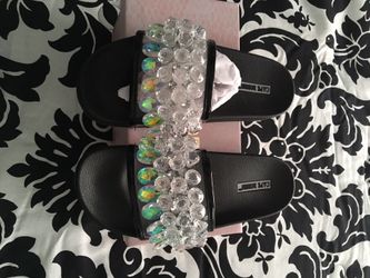 Brand new Cape Robbin Gem black slides