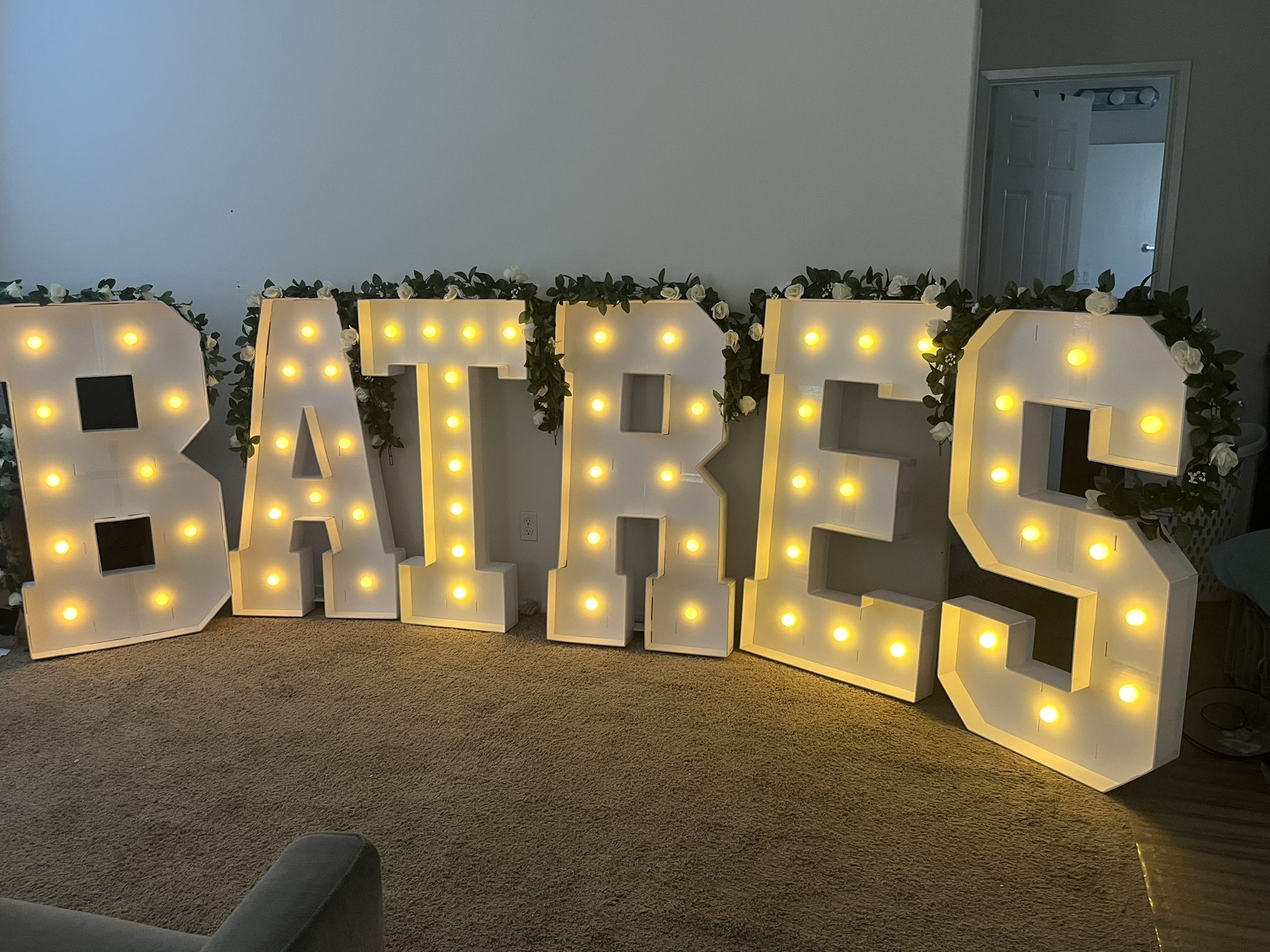 4ft Tall Marquee Light Up Letters A, B, E, R, S, T $150 for all 6 Letters