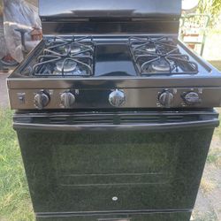 Gas Black GE Stove