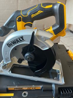 DeWalt 20V Brushless Cordless Circular Saw