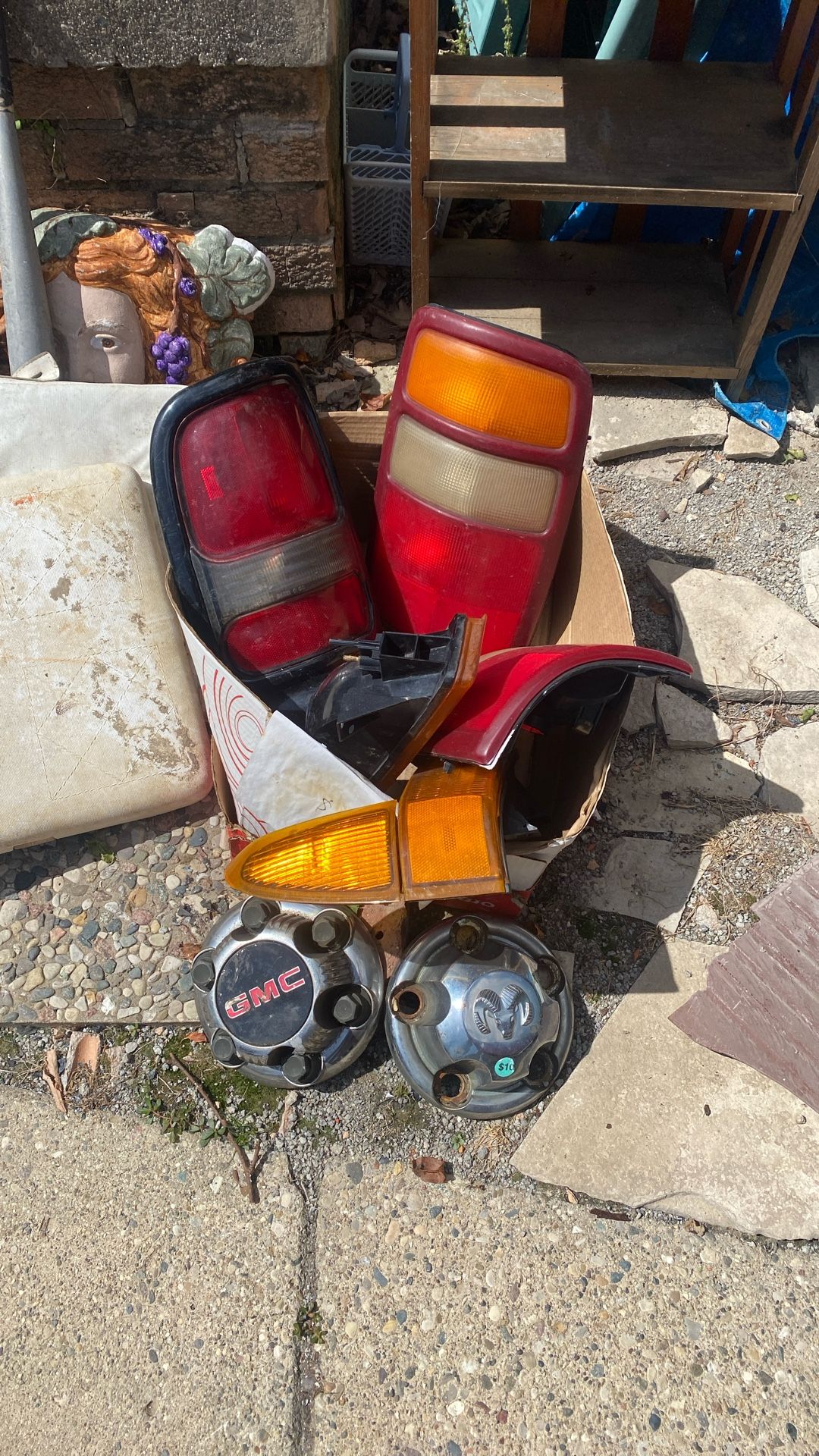 Truck Rear Lamps And Center caps