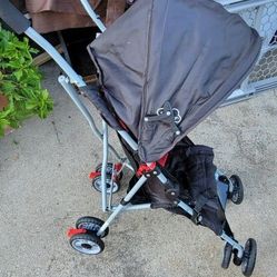 Baby Stroller Like New Light And Easy Set Up Very Clean