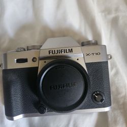 Mirrorless Fujifilm X-T10