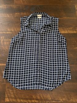 Van Heusen Sleeveless Button Up Blouse Large 