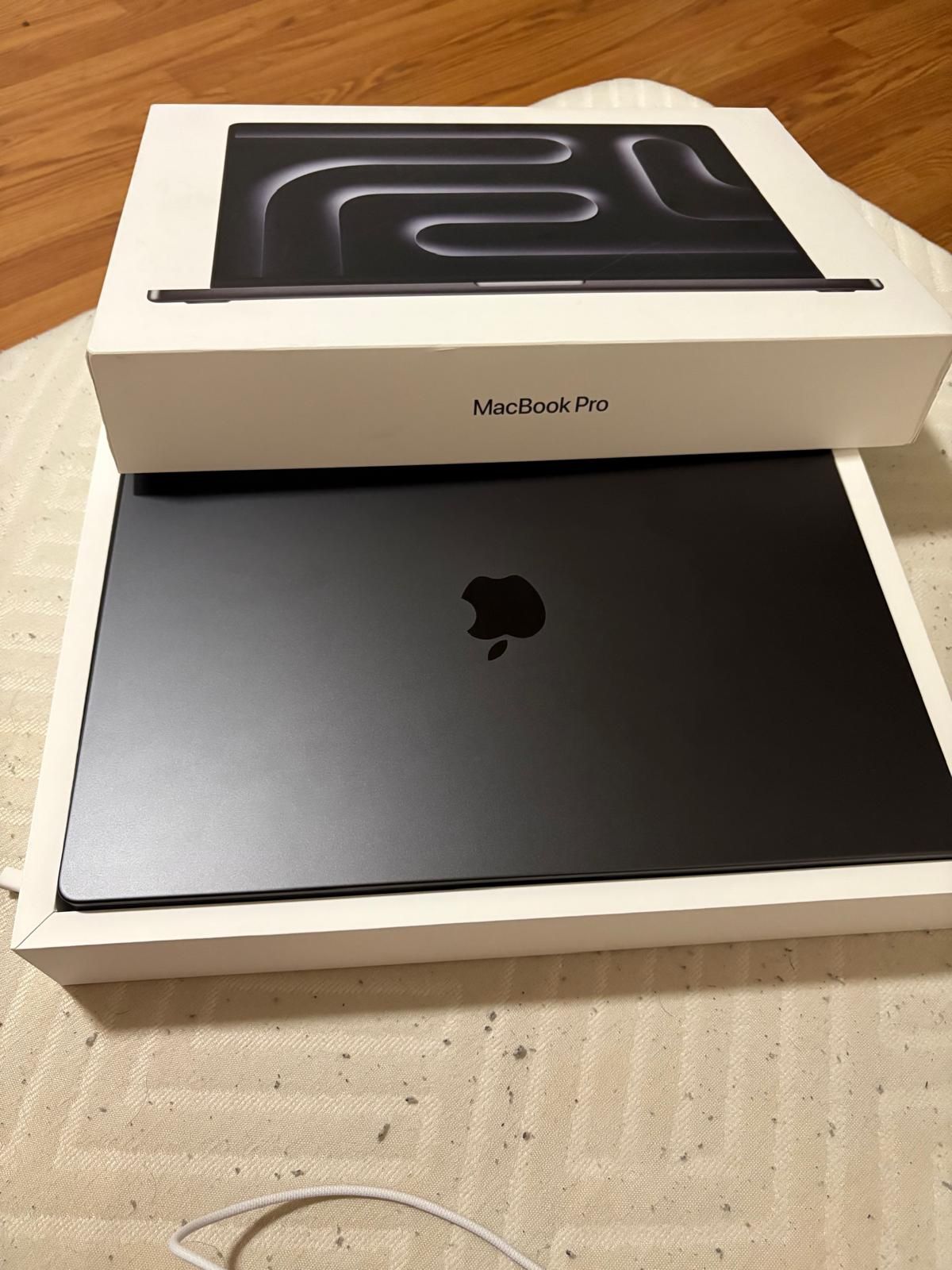 M4 Pro- 16inch - MACBOOK PRO- Black 