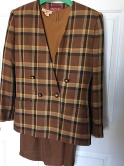 Sasson business suit, size 6