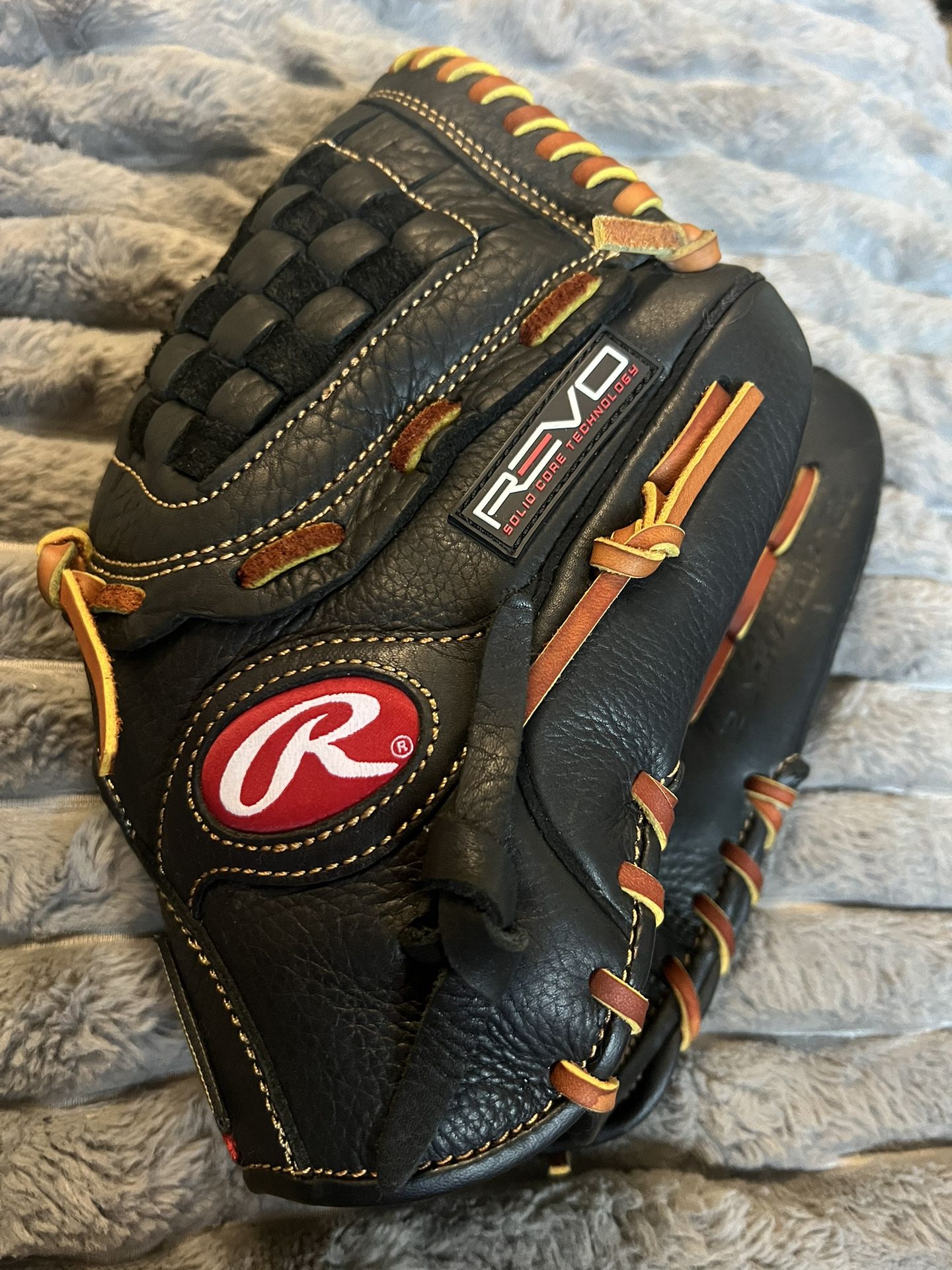 Rawlings Revo Solid Core Baseball Glove 