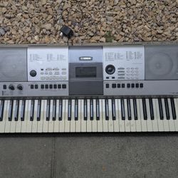 Yamaha Keyboard 