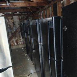 Black Like New GE, Frigidare,LG,Hotpoint Working Redrigerators