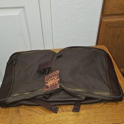 VINTAGE 2004 MARLBORO MILES BROWN DUFFLE BAG