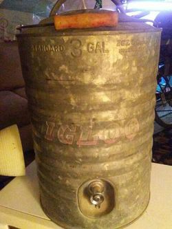 Vintage IGLOO Cooler