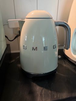 SMEG electric tea kettle