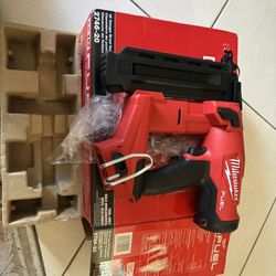 Milwaukee M18 Fuel 18 Gauge Brad Nailer 