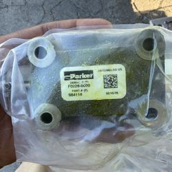 NEW Parker 984116 MA10-SCNC-04 Hydraulic Valve Manifold – 2 PCS – OEM Sealed