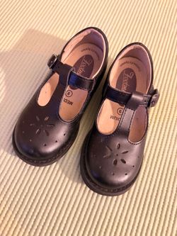 Footmates sherry Mary Janes