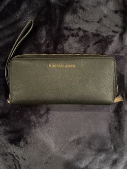 Michael Kors Wallet/wristlet