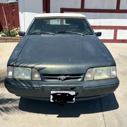 1990 Ford Mustang