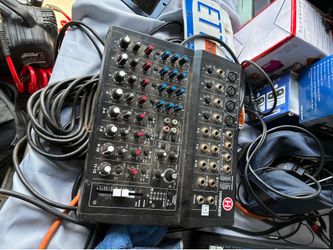 Control dj le falta el cable de coriente