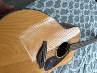 Yamaha FG700s