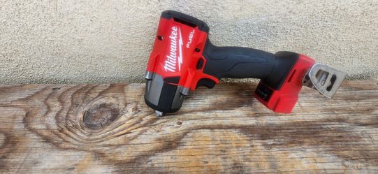 Milwaukee impact wrench 1/2 M18 Fuel Tool Only