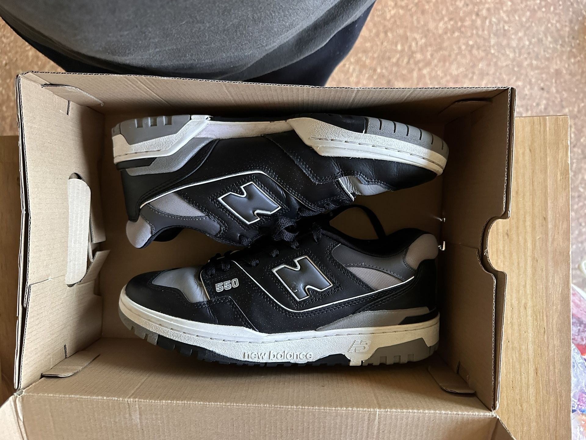 New Balance 550 Sz 8.5