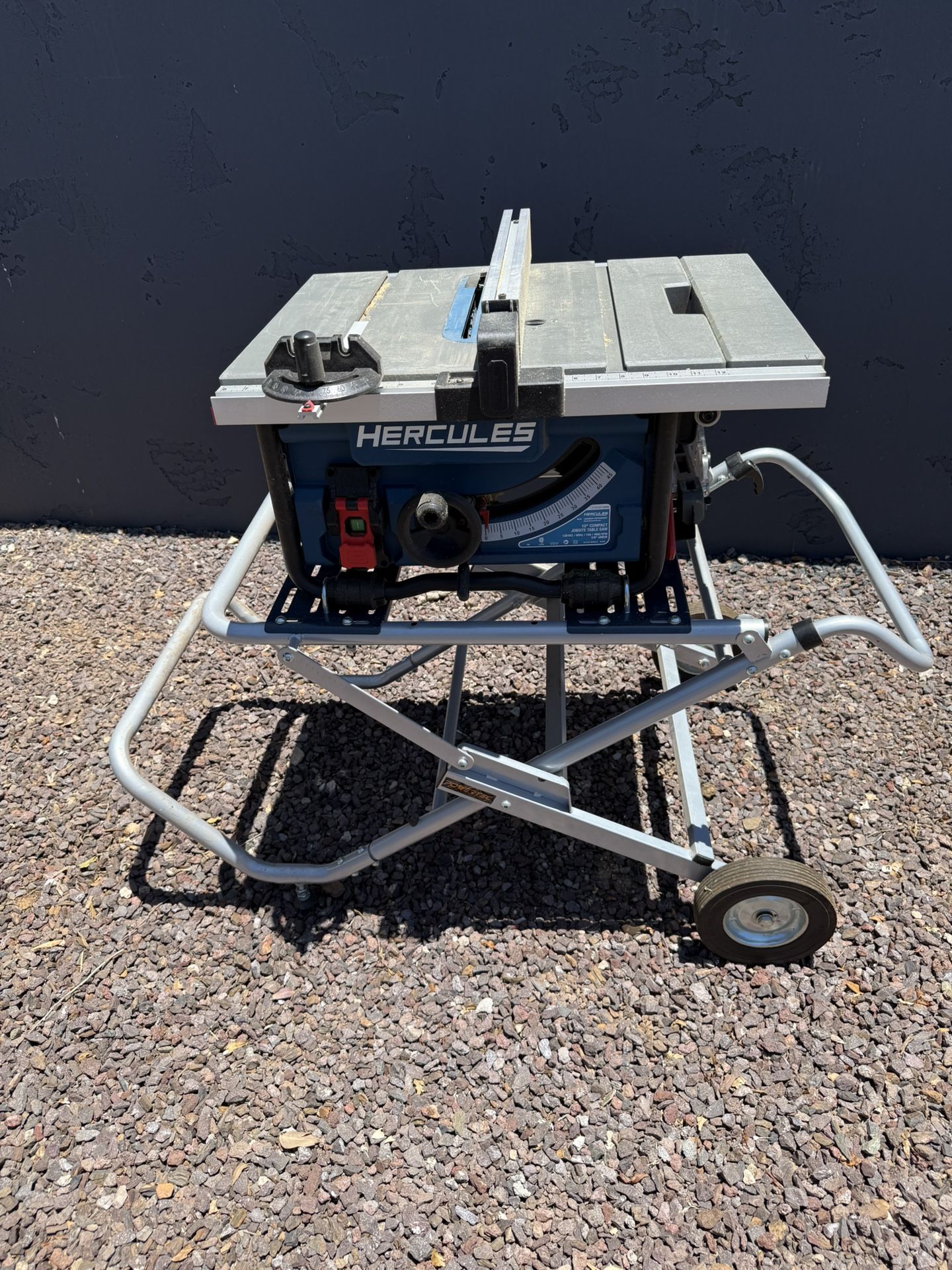 Hercules 15amp 10” Table Saw with Folding/rolling Stand