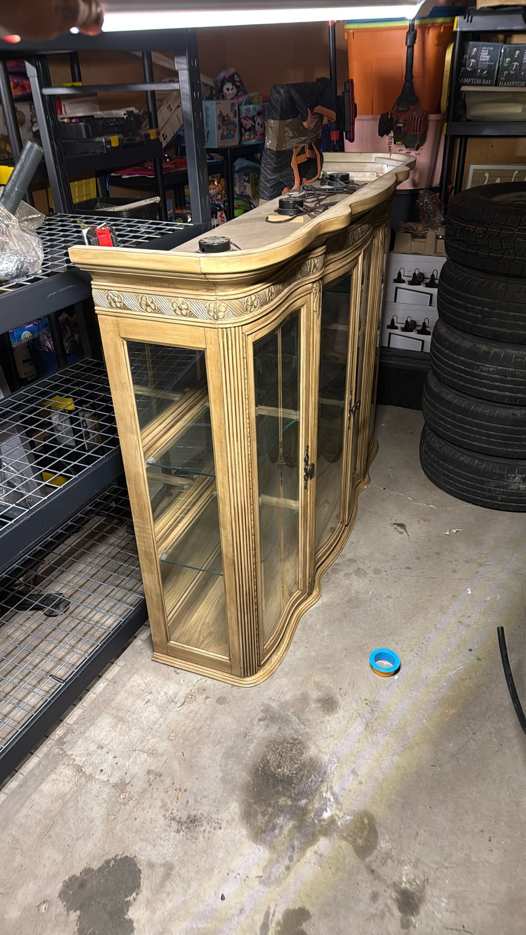 Beautiful Curio / NEED GONE ASAPChina Cabinet Like New No Damage!!!!