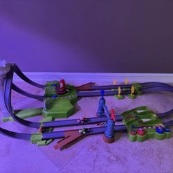 Hot Wheels Mario Kart Track Set 2 Vehicles