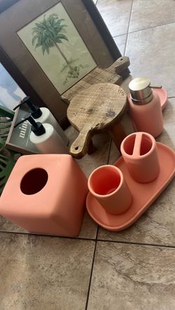 Bathroom Set $10