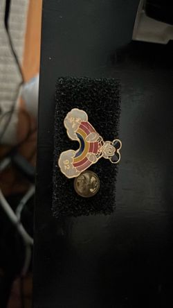 Vintage 1992 Mickey Mouse Pin