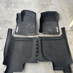 2019-2023 Chevrolet Silverado OEM Z71 WeatherTech Mats