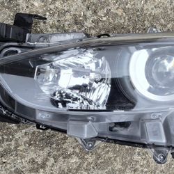2017 2018 MAZDA 3 LEFT DRIVER HEADLIGHT
