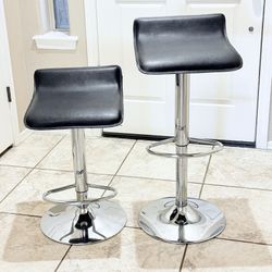 Adjustable Stools 
