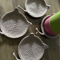 Crochet kitty cat coaster coffee mug coaster