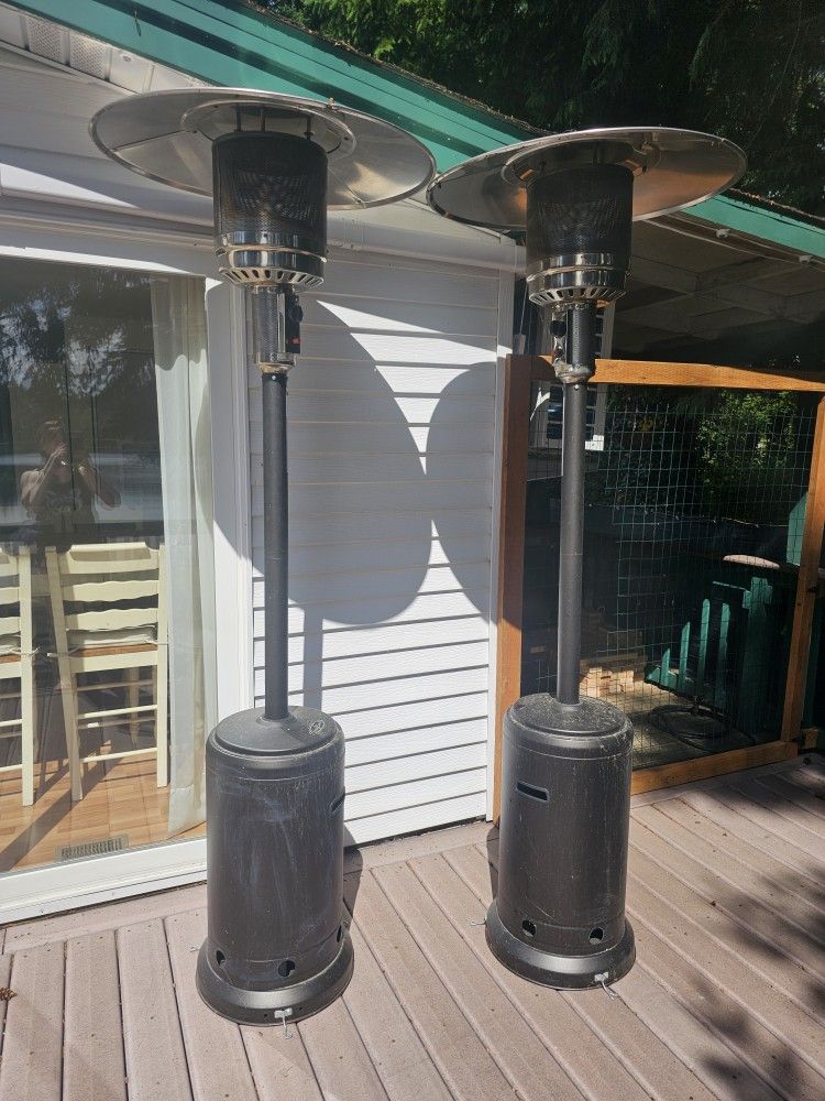 2 matching outdoor patio heaters- great condition
