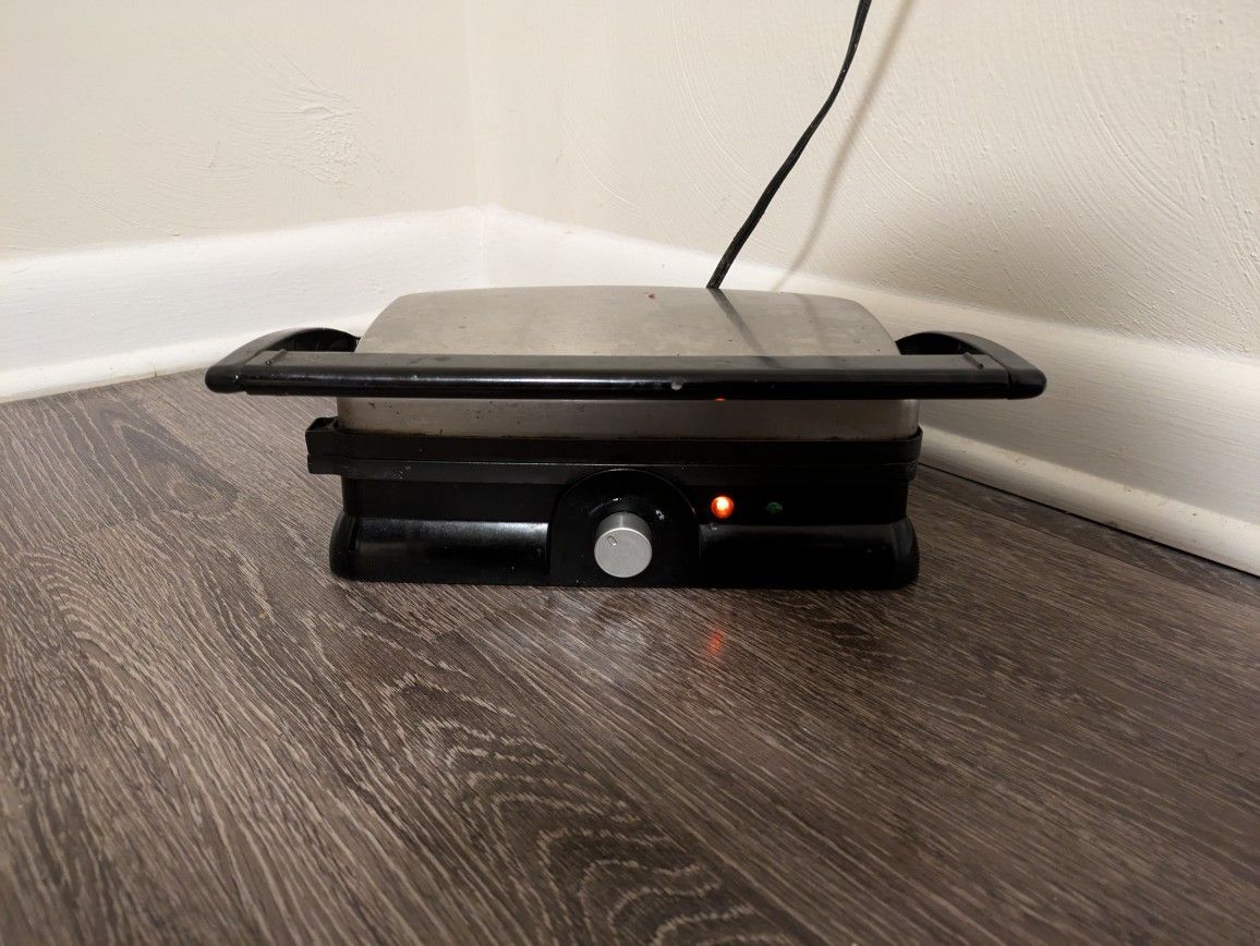Sandwich maker grilled